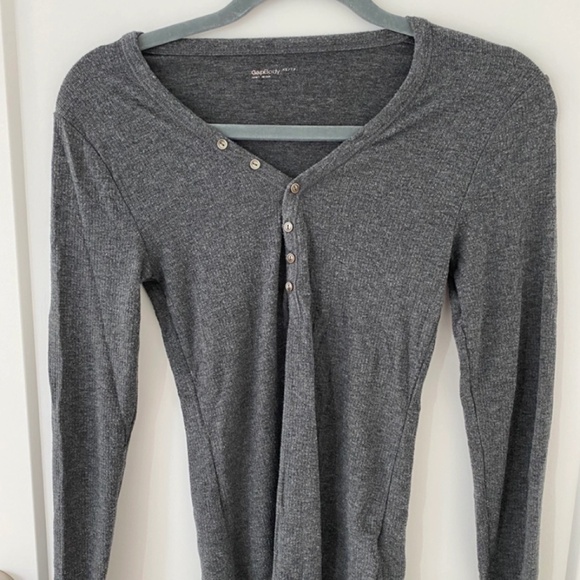 GapBody Charcoal Grey Long-Sleeve Henley Top - Size XS - Picture 1 of 4